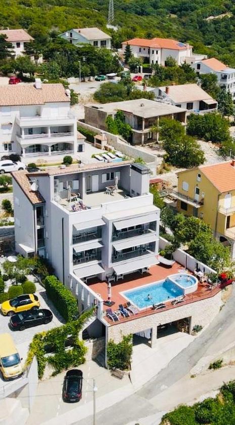 Apartments Villa Manda 诺维·维诺多尔斯基 外观 照片